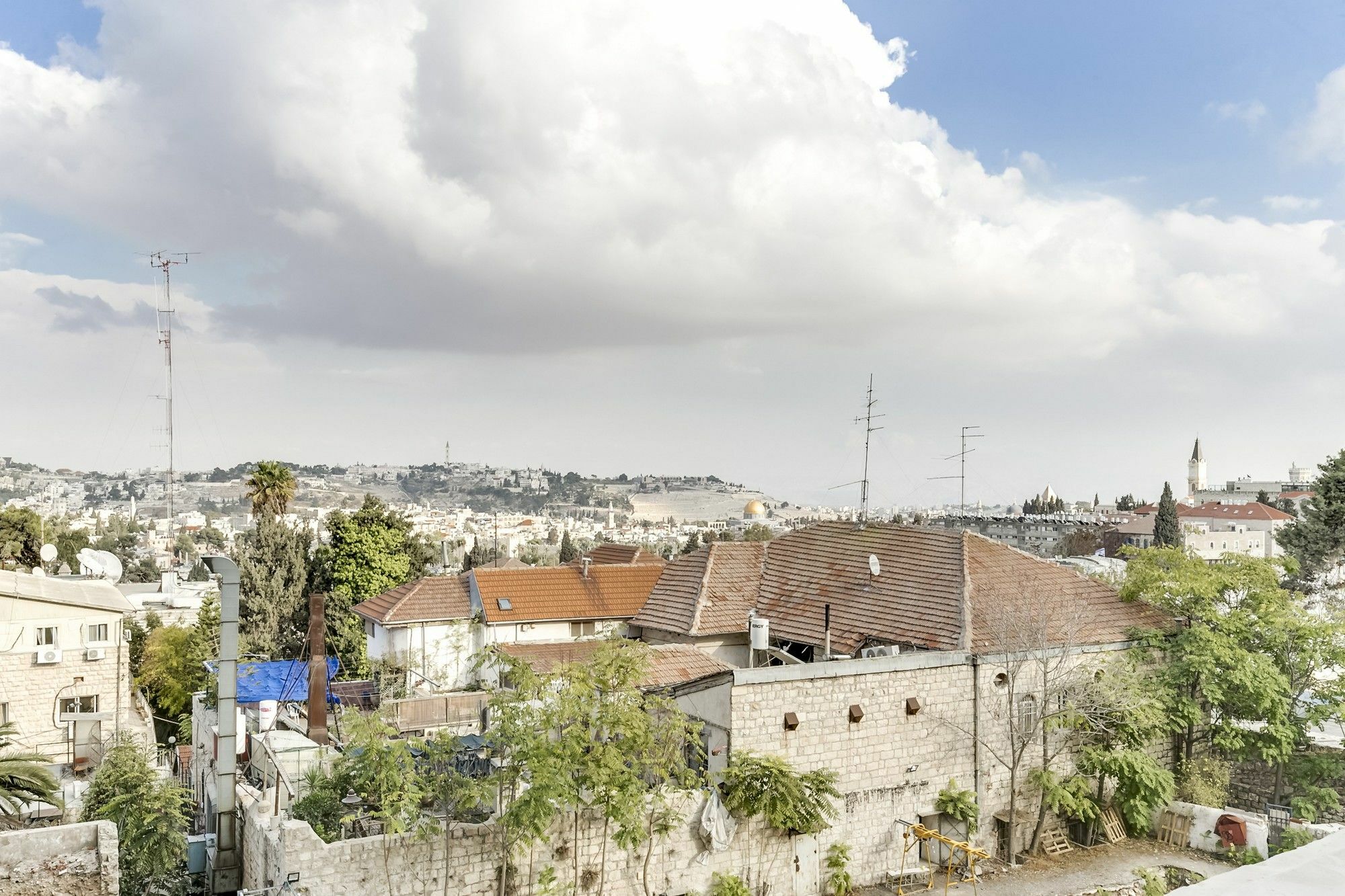 Sweet Inn- Haneviim Court Jerusalem Exterior photo