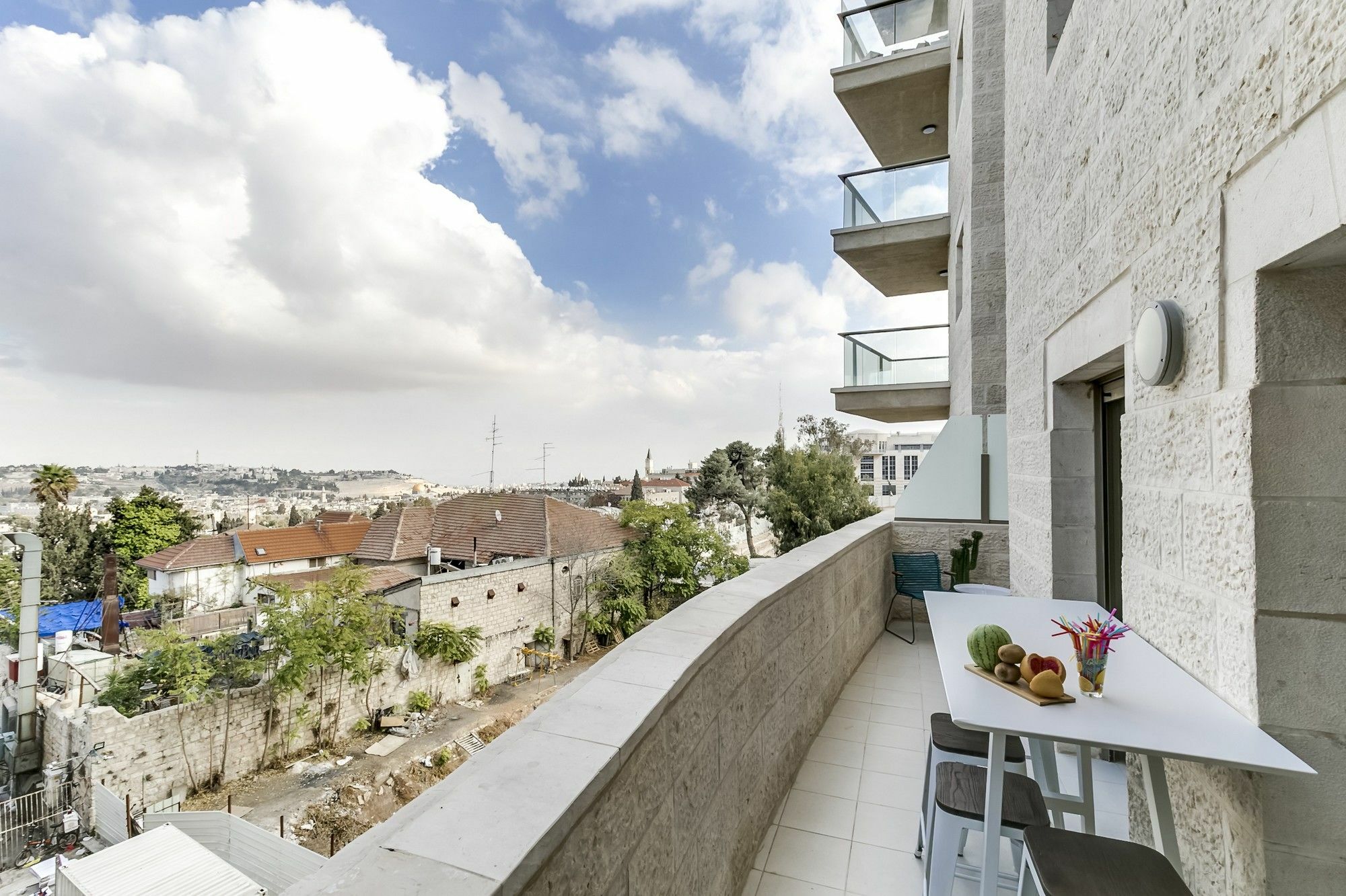 Sweet Inn- Haneviim Court Jerusalem Exterior photo